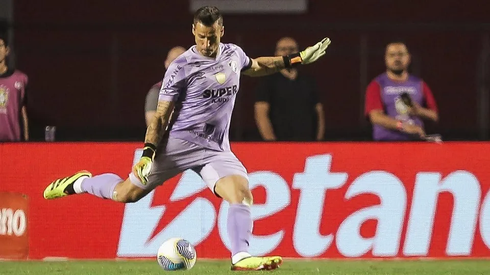 F&aacute;bio falhou na derrota do Fluminense para o S&atilde;o Paulo - Foto: LUCAS MER&Ccedil;ON / FLUMINENSE FC