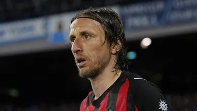 Modric coloca Milan na parede: Meia croata imp&otilde;e tr&ecirc;s condi&ccedil;&otilde;es para seguir no clube