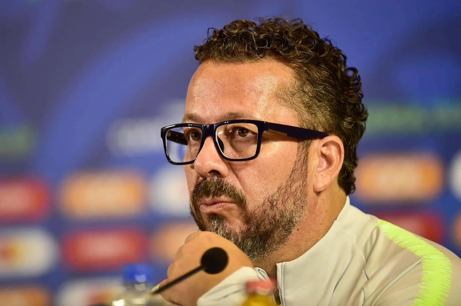 2023 de novo? Santos faz aposta ousada ao dar chance a Cl&eacute;ber Xavier, ex-auxiliar de Tite