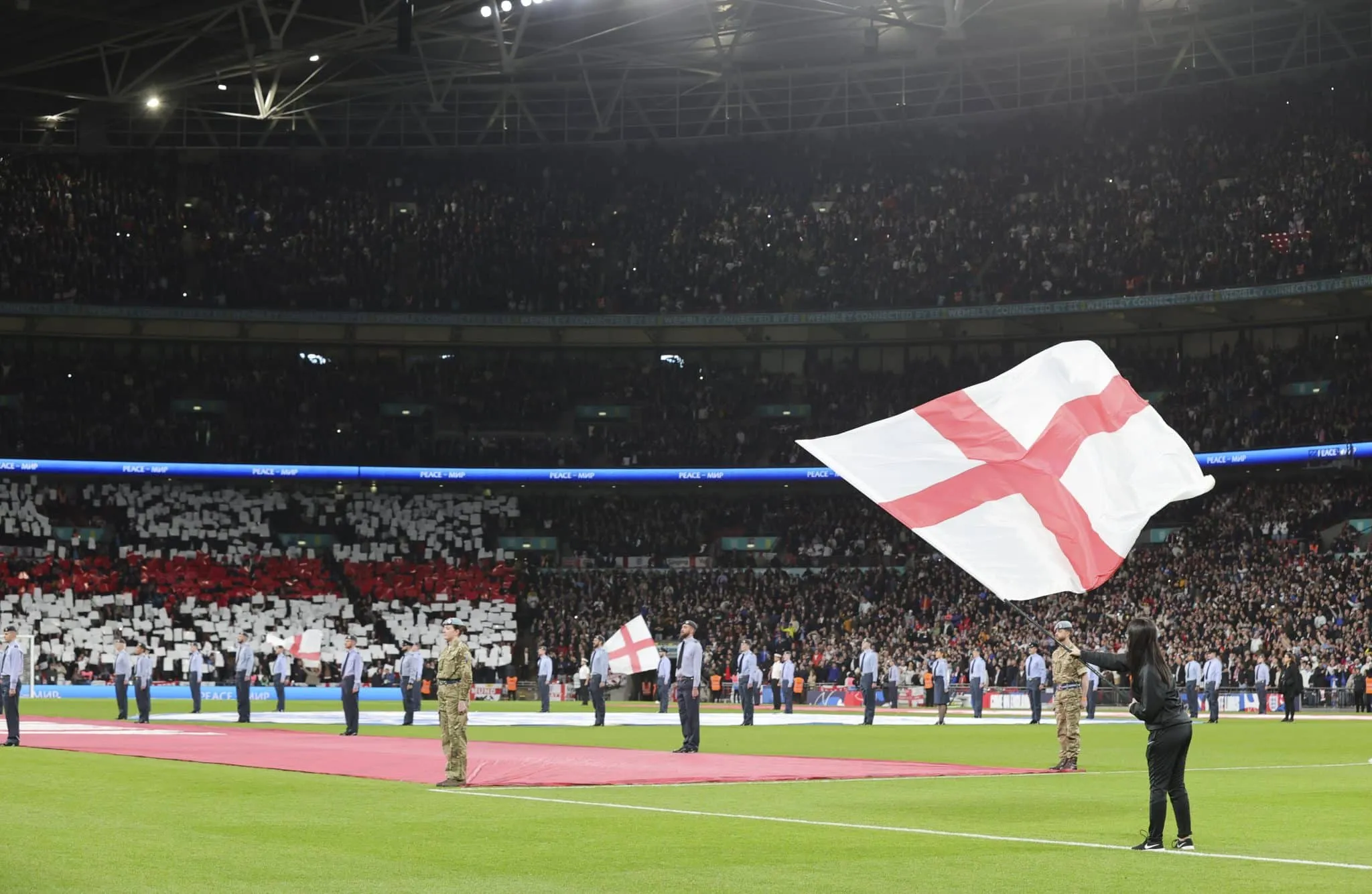 Como times ingleses se classificam para Liga dos Campe&otilde;es, Liga Europa e Conference League?