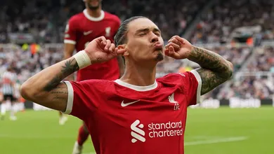 Liverpool &eacute; prejudicado, mas consegue virada hist&oacute;rica contra o Newcaslte