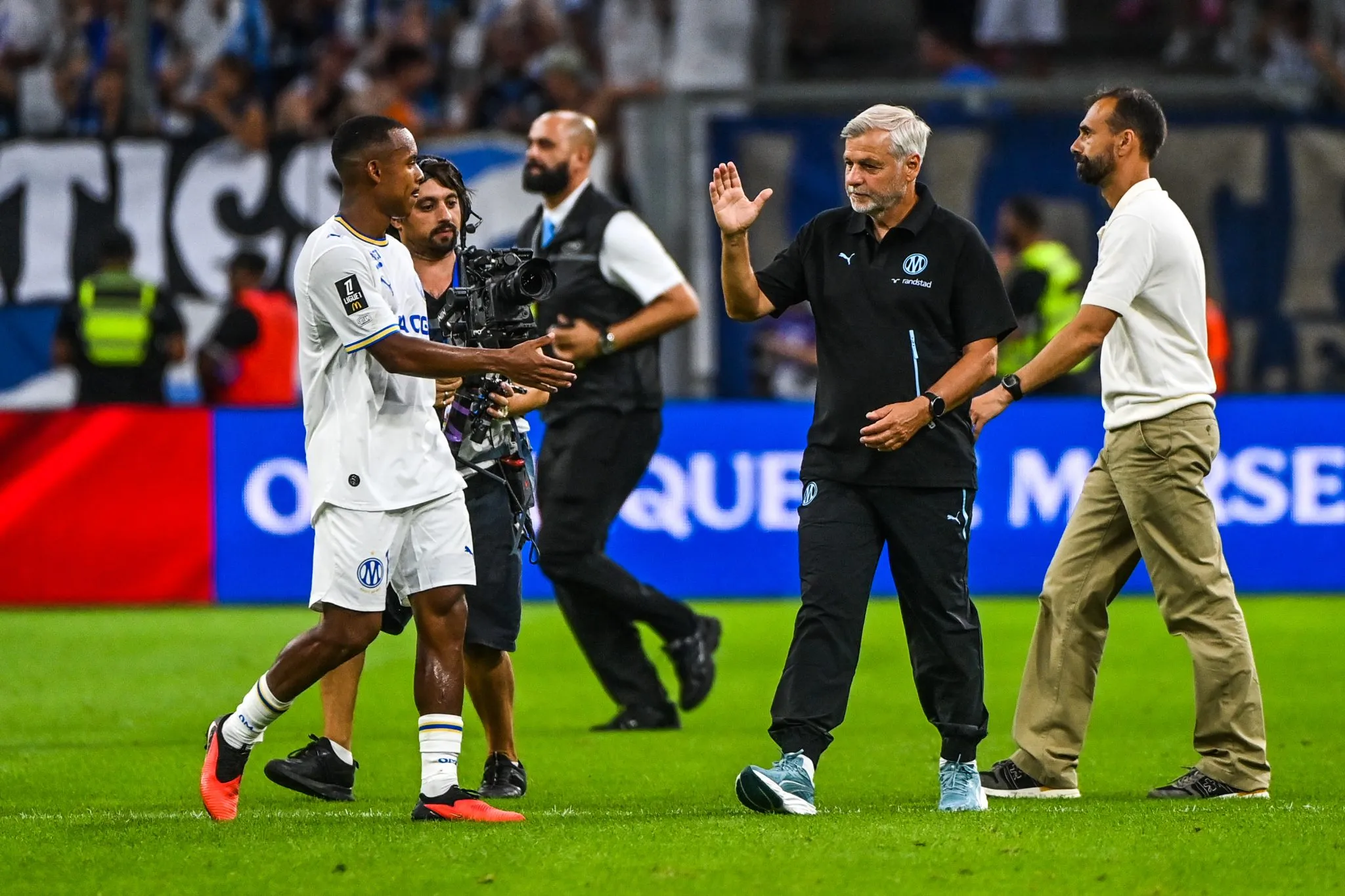 Igor Paix&atilde;o e Bruno Genesio ap&oacute;s jogo do Olympique de Marseille