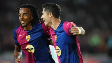 Barcelona se reinventa a cada rodada para manter in&iacute;cio perfeito
