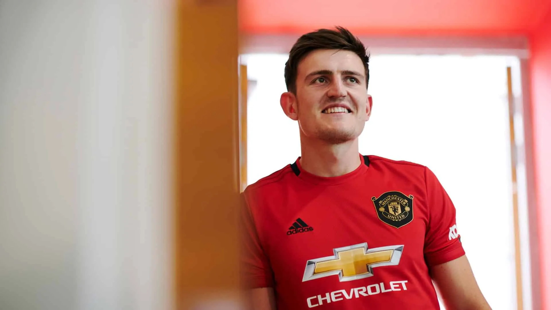 Maguire v&ecirc; United no caminho certo e exalta impacto de Bruno Fernandes: &ldquo;&Eacute; um l&iacute;der e quer vencer tudo&rdquo;