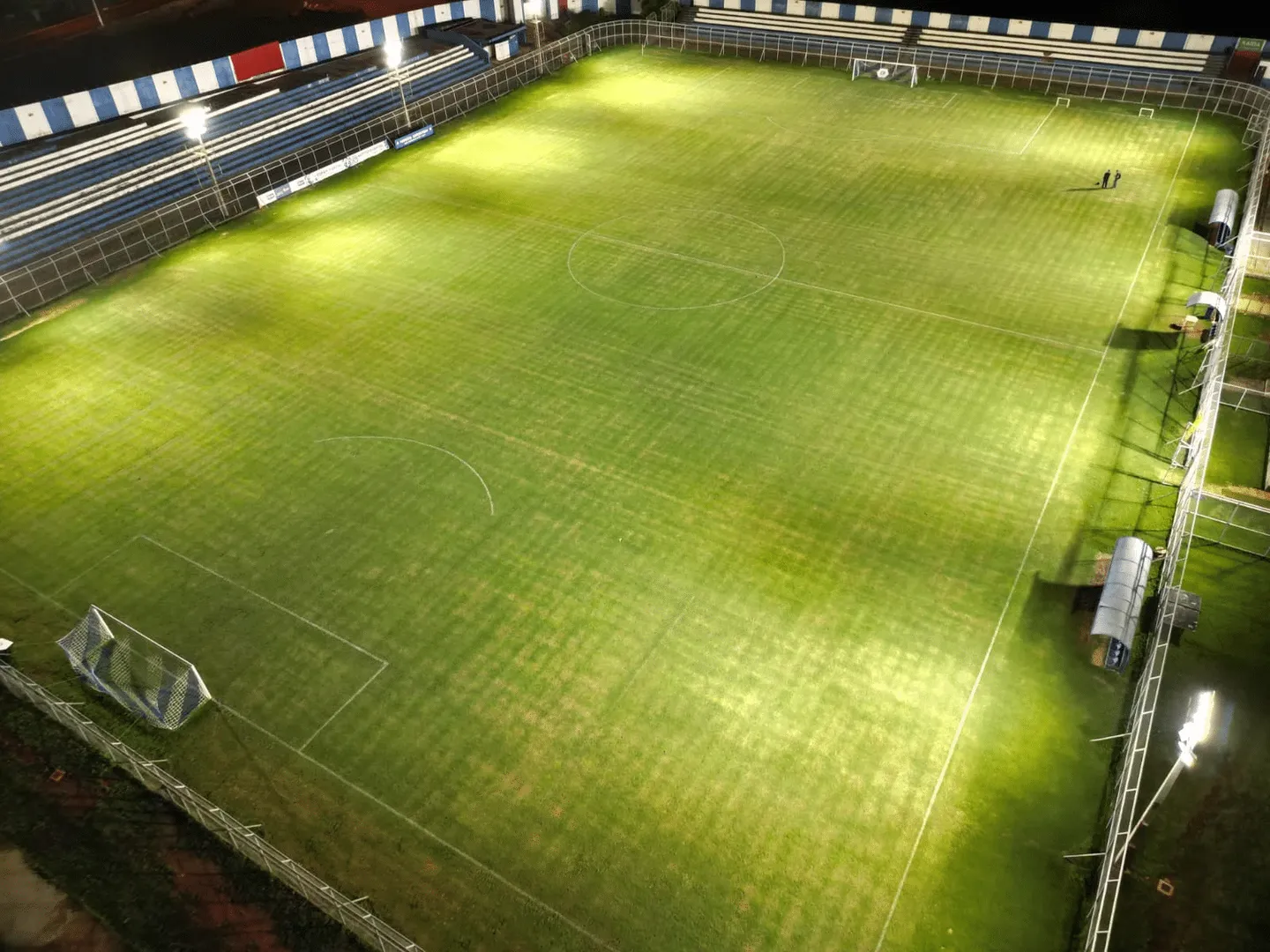 Est&aacute;dio JK, em Bras&iacute;lia, receber&aacute; Cl&aacute;ssico do Rock neste domingo (Foto: Capital FC)