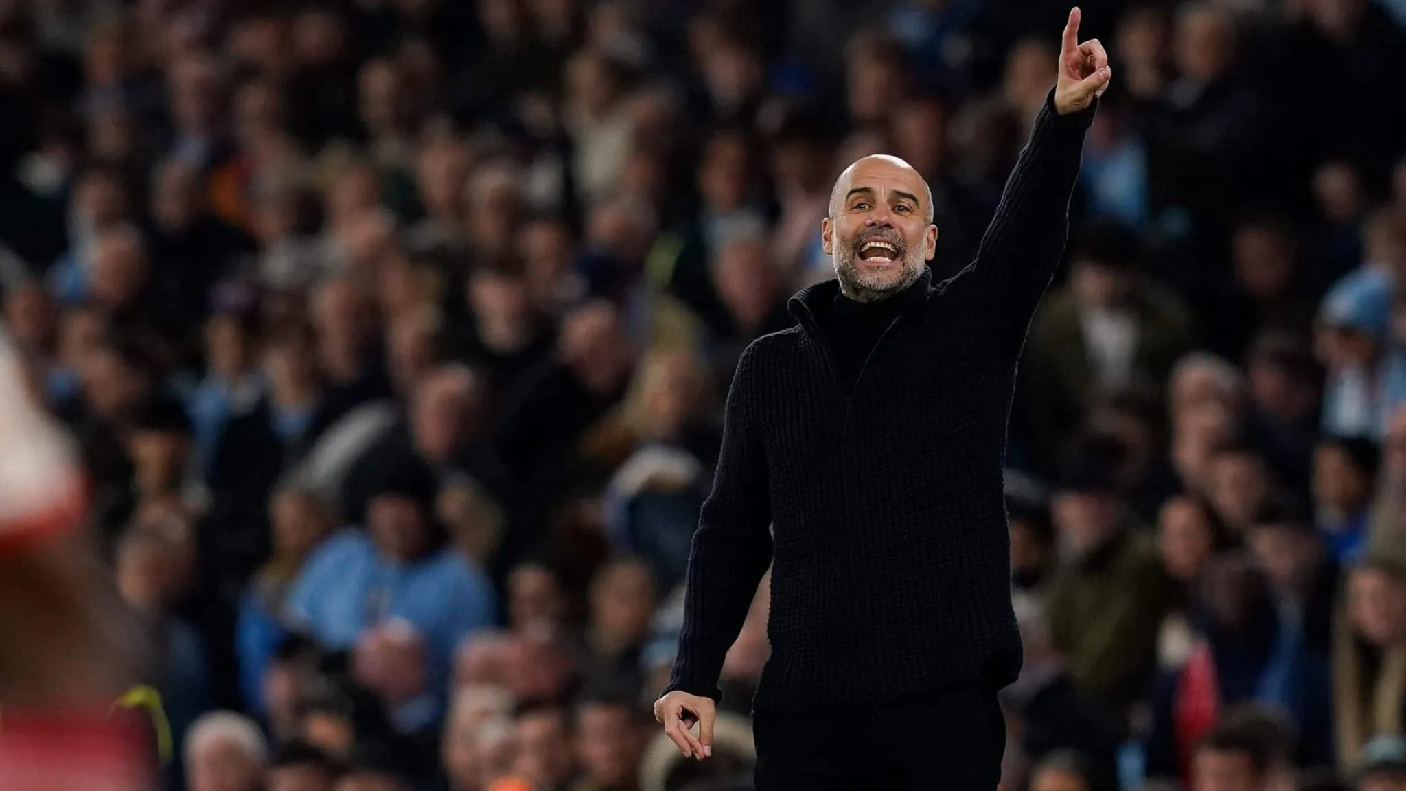 Guardiola: &ldquo;Soa um pouco inocente, mas a realidade &eacute; que estamos atr&aacute;s do Arsenal&rdquo;