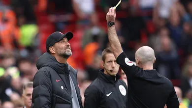 Klopp recebe gancho de duas partidas e multa de &pound;75 mil por cr&iacute;ticas ao &aacute;rbitro Paul Tierney ap&oacute;s o Liverpool 4&times;3 Tottenham