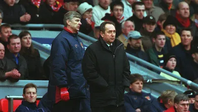 H&aacute; exatos 22 anos acontecia outro Liverpool x Arsenal decisivo pela Premier League