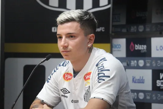 Ap&oacute;s realizar sonho com Messi, Barreal chega ao Santos para tornar real sonho com Neymar