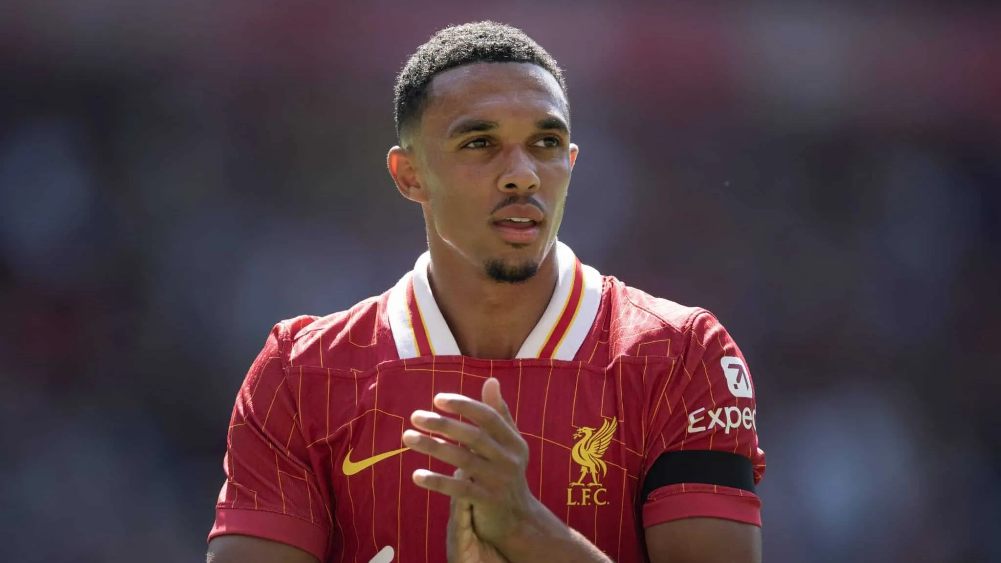 Indecis&atilde;o de Arnold faz Liverpool preparar oferta de R$ 255 milh&otilde;es por lateral holand&ecirc;s