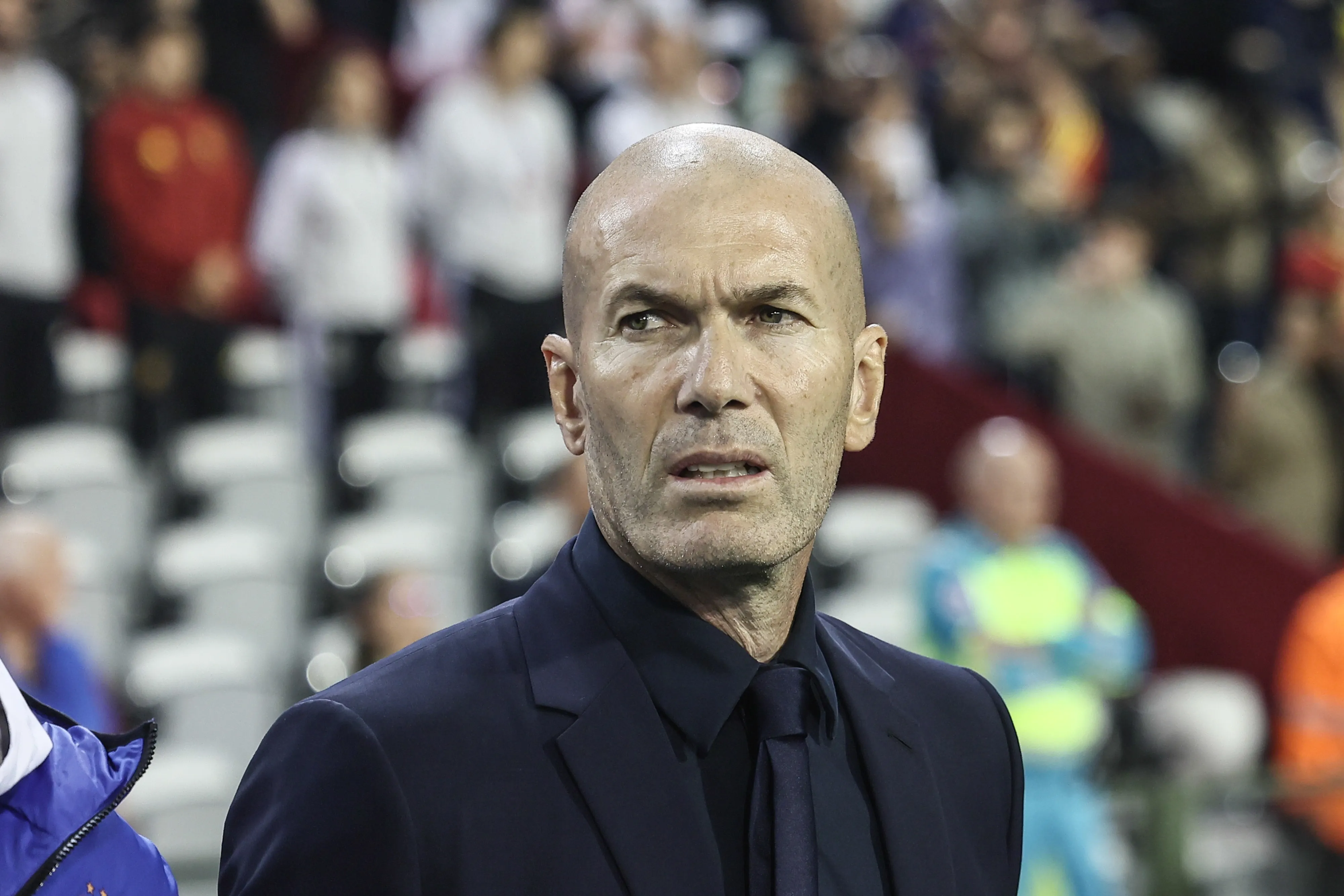Zidane faz testes, mas Fran&ccedil;a mostra que ainda depende de talento individual e &lsquo;correria&rsquo;