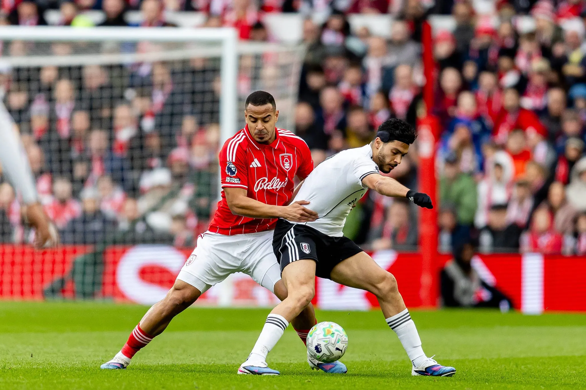 Murillo em atua&ccedil;&atilde;o pelo Nottingham Forest (Foto: IMAGO / Pro Sports Images)