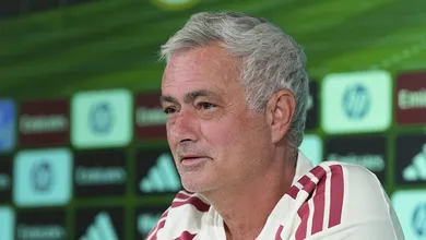 Mourinho faz alerta ir&ocirc;nico sobre caso City: &lsquo;Teremos que ter sorte de ainda estarmos aqui&rsquo;