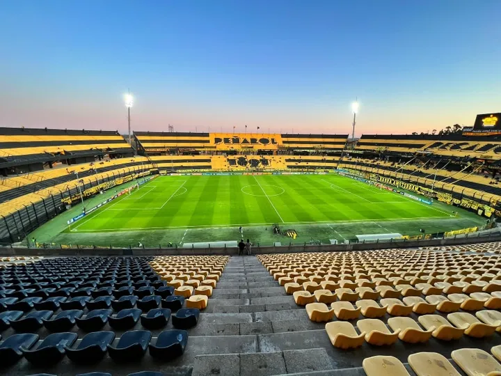 Campe&oacute;n Del Siglo, Pe&ntilde;arol Flamengo