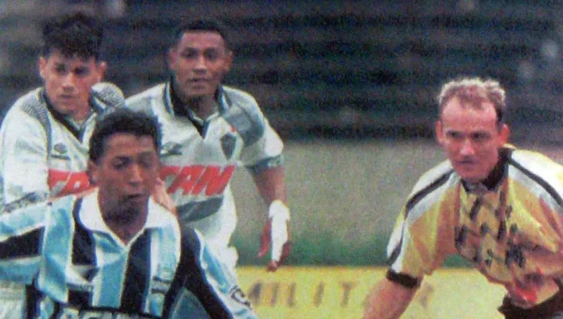 Atl&eacute;tico x Gr&ecirc;mio: Os duelos que forjaram o tima&ccedil;o do Galo em 77 e o Tricolor campe&atilde;o de 96