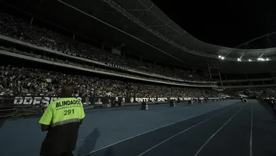 &ldquo;Noite estelar&rdquo; acaba em apag&atilde;o, Botafogo x Athletico-PR &eacute; adiado e CBF causa confus&atilde;o