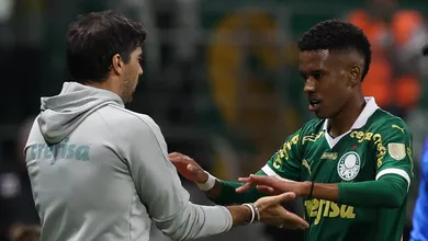 Est&ecirc;v&atilde;o some, Palmeiras faz mist&eacute;rio e testa ideias conflitantes para pegar Flamengo
