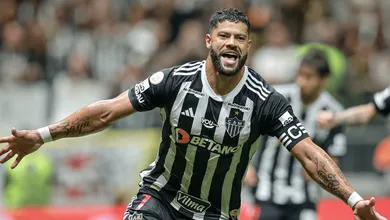 Hulk cola em Neymar no ranking de maiores artilheiros do mundo em atividade
