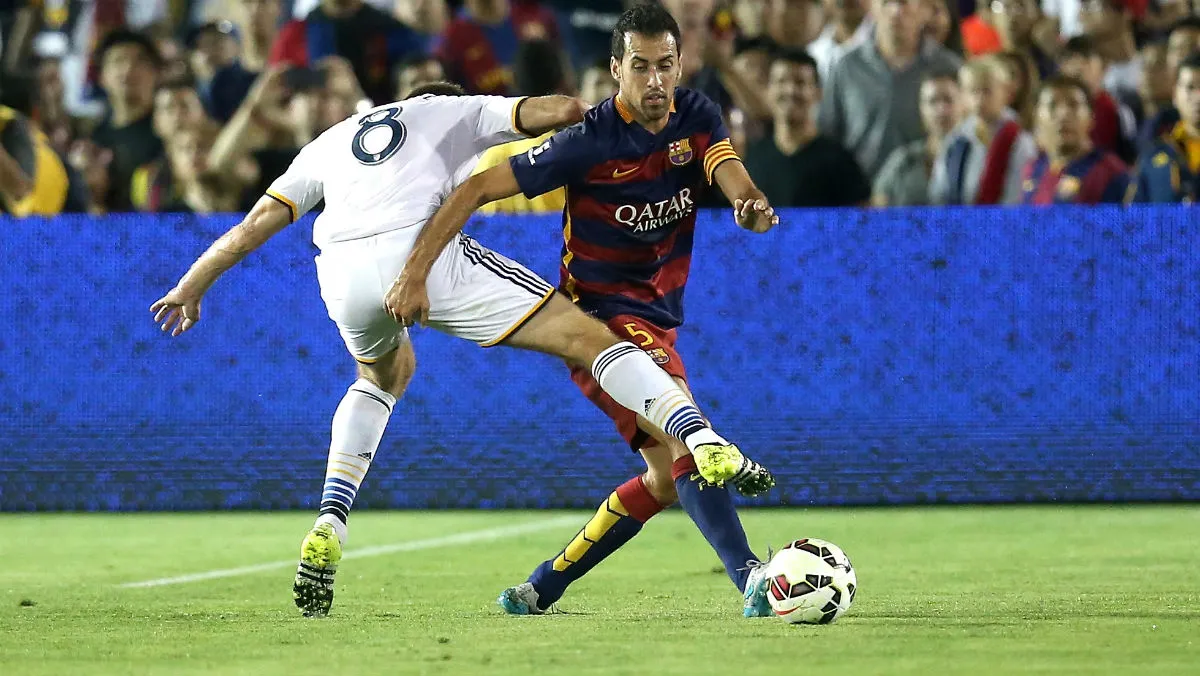 Gerrard sobre Busquets: &ldquo;&Eacute; um pesadelo jogar contra ele&rdquo;