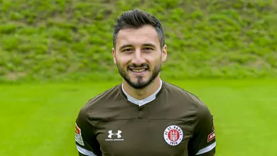 St. Pauli dispensa jogador turco que expressou apoio ao ataque aos curdos na S&iacute;ria