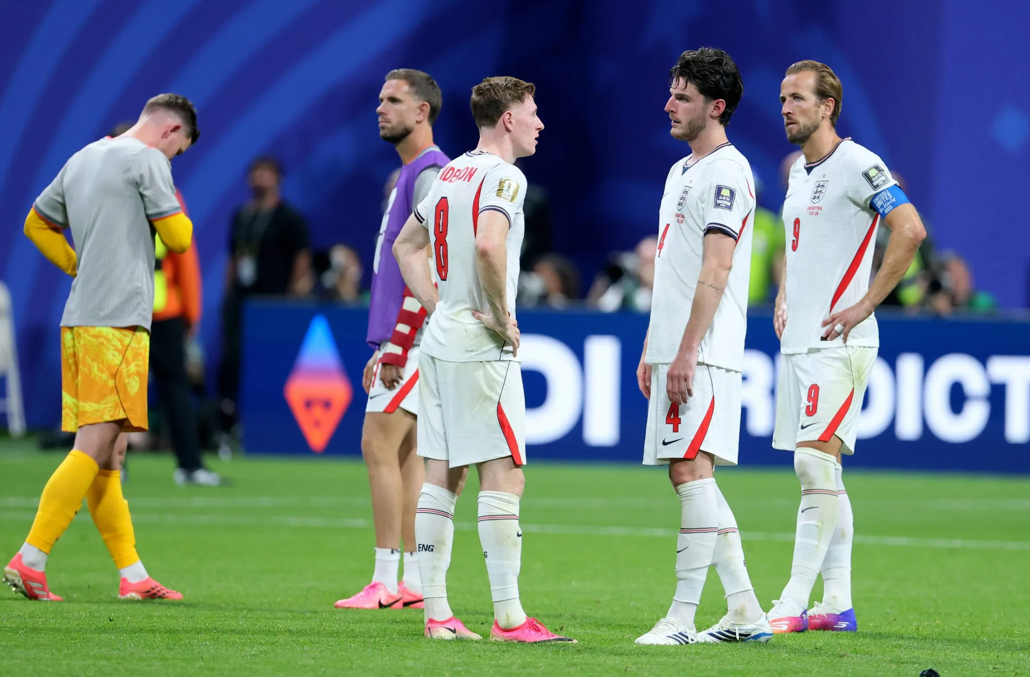 Sele&ccedil;&atilde;o da Inglaterra ap&oacute;s elimina&ccedil;&atilde;o na Copa do Mundo para a Argentina (Foto: IMAGO / APL)