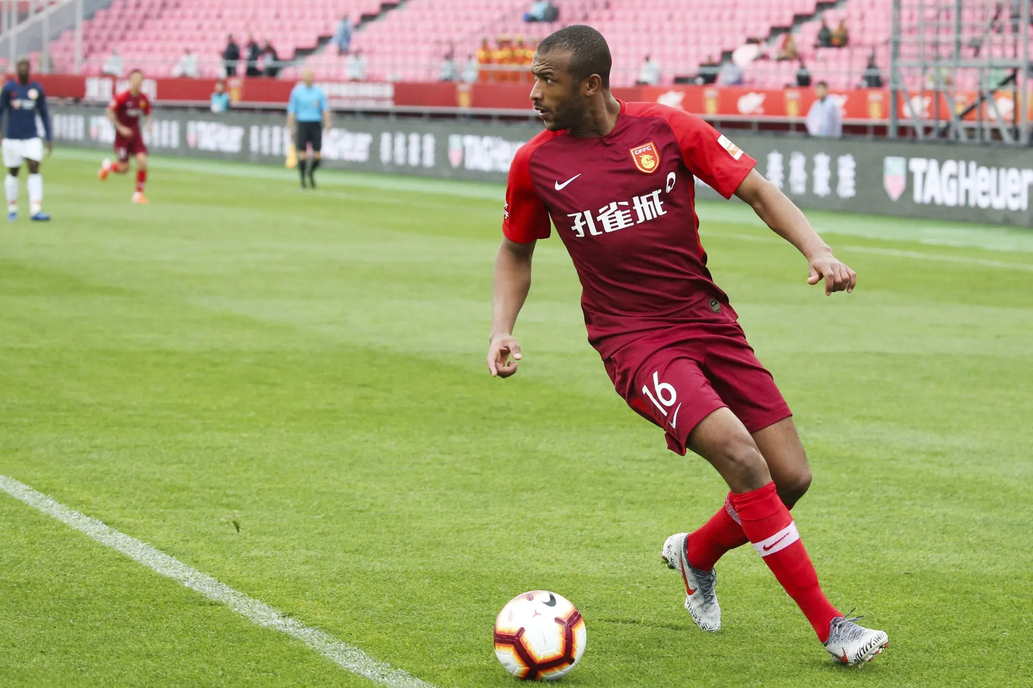 El Kaabi em a&ccedil;&atilde;o pelo Herbei, da China, em 2019