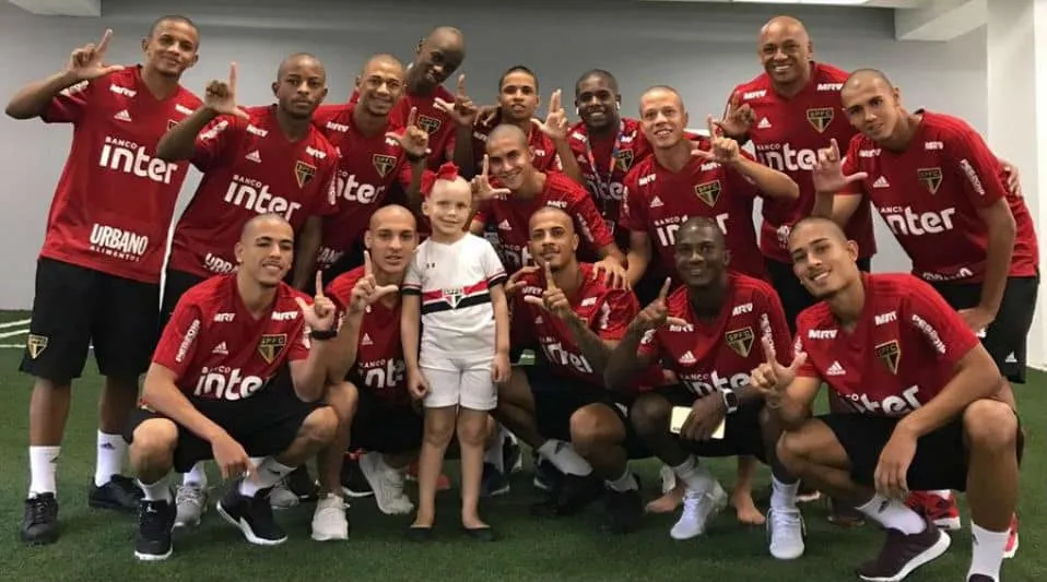 Em uma final &eacute;pica da Copinha, o maior pr&ecirc;mio ao S&atilde;o Paulo foi o sorriso de Larissa
