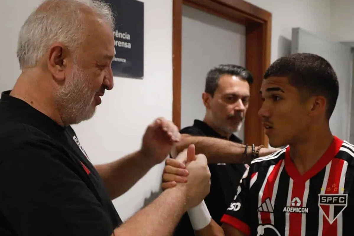 &lsquo;A frase foi inadequada&hellip;&rsquo;: Belmonte pede desculpa a Abel Ferreira por xingamento ap&oacute;s S&atilde;o Paulo x Palmeiras