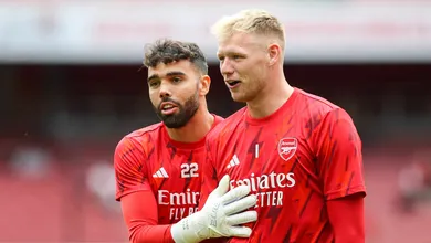Como Arteta elevou a competitividade no gol do Arsenal e fez Raya disputar espa&ccedil;o com Ramsdale
