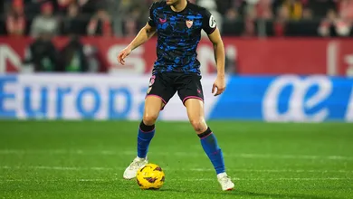 Sevilla de luto ap&oacute;s tr&ecirc;s torcedores morrerem no caminho para o jogo