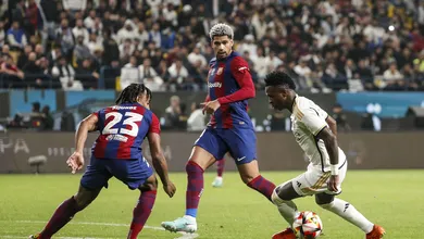 Real Madrid e Barcelona podem fazer mais um cl&aacute;ssico &ndash; desta vez, fora de campo &ndash; por atacante brasileiro