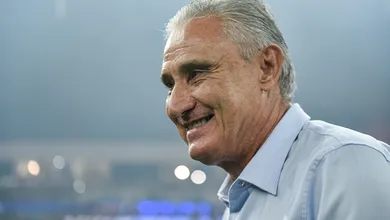 At&eacute; Tite se empolga com contrata&ccedil;&otilde;es, embora o Flamengo ainda tenha dificuldades no mercado