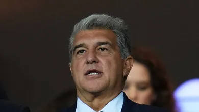 Presidente do Barcelona faz an&uacute;ncio surpresa sobre Olmo e dispara: &lsquo;Tentaram desestabilizar o clube&rsquo;