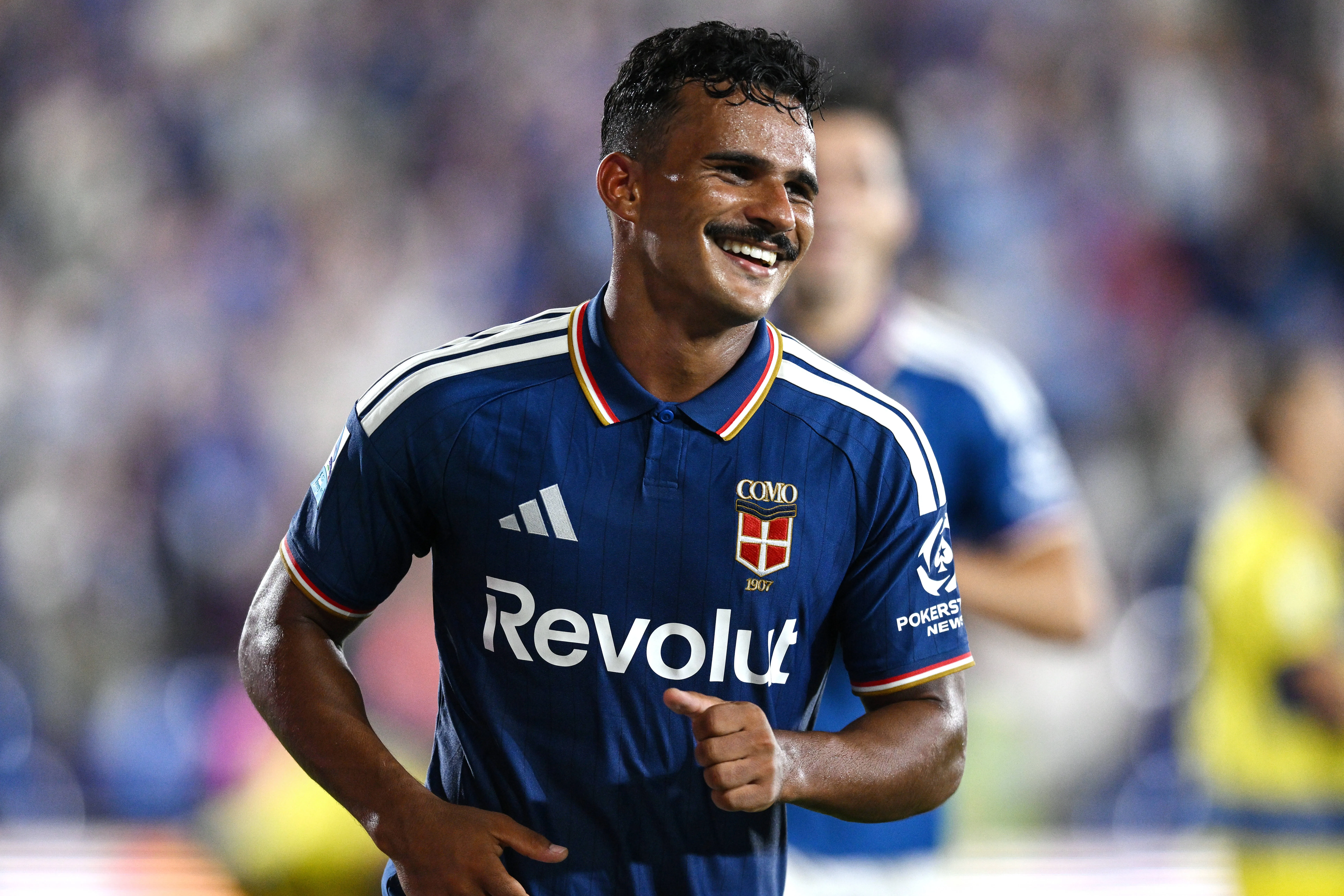 Kaiki Bruno encanta F&agrave;bregas com gol na estreia, mas ouve alerta: &lsquo;Precisa se integrar&rsquo;
