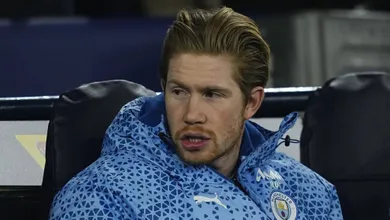 O motivo de De Bruyne querer renovar com o City, mesmo por metade do sal&aacute;rio