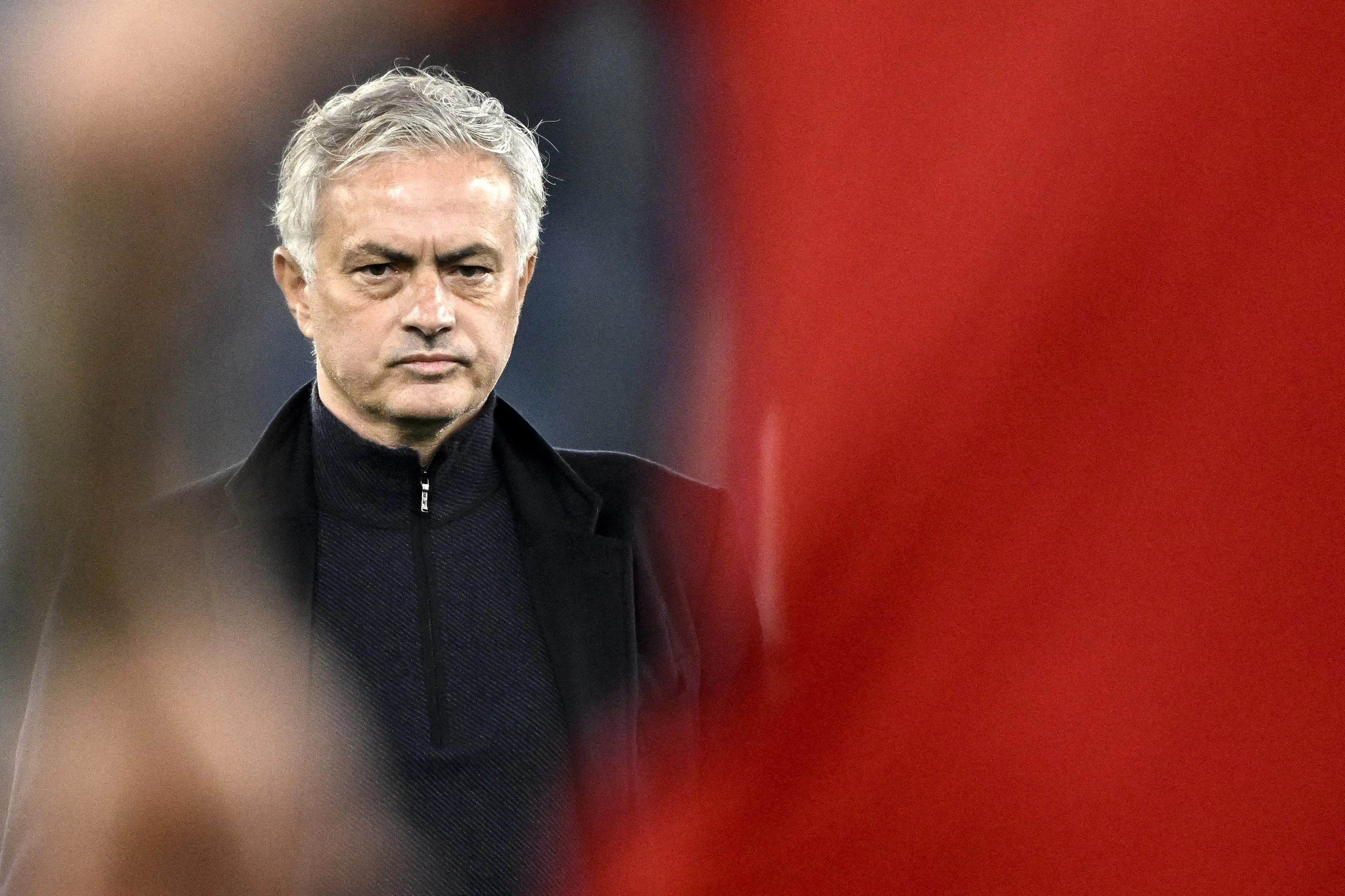 Milan e Roma se enfrentam juntando os cacos de uma semana para esquecer
