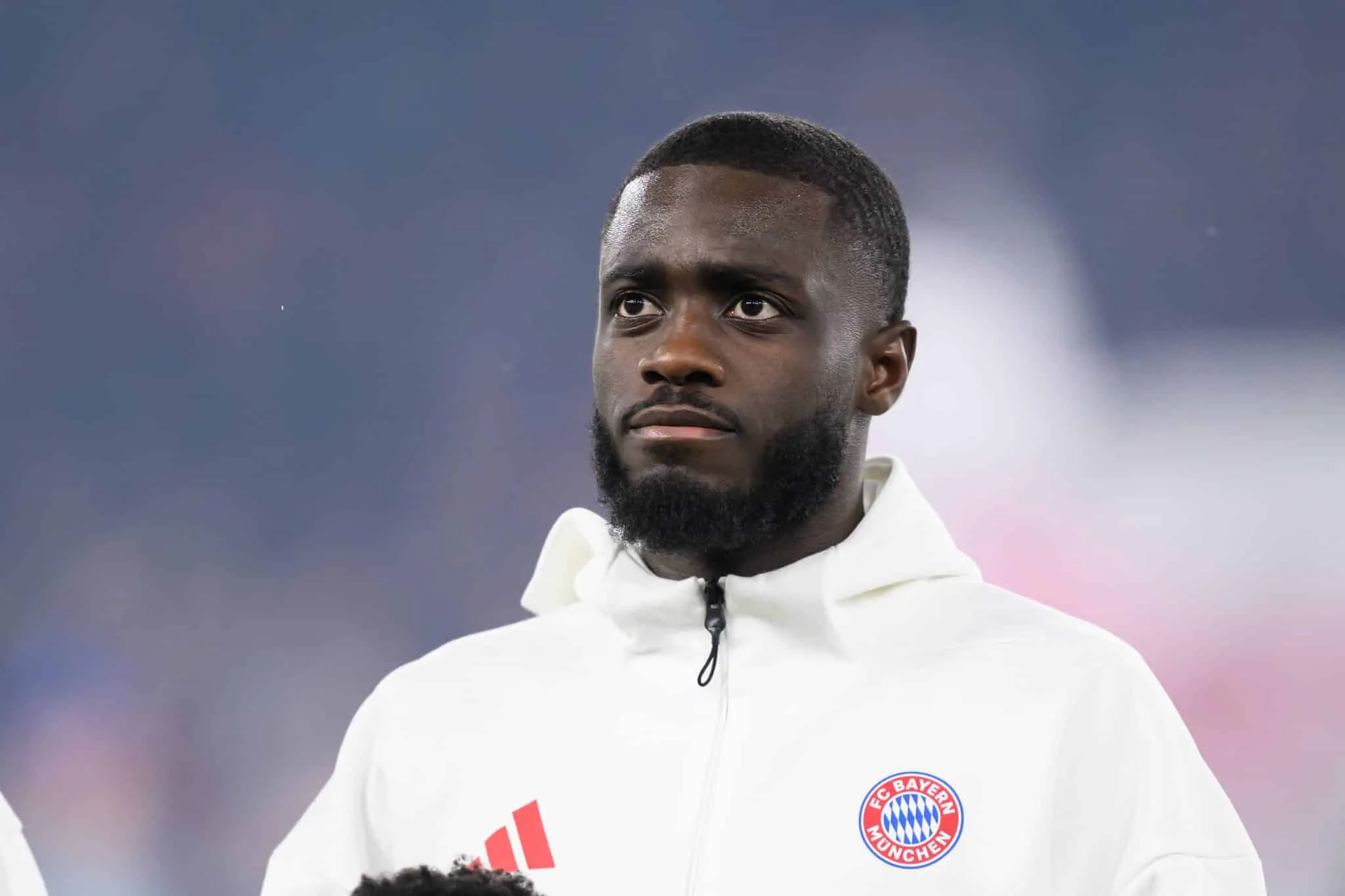 Destaque do Bayern de Munique, Upamecano se torna alvo de dois gigantes europeus