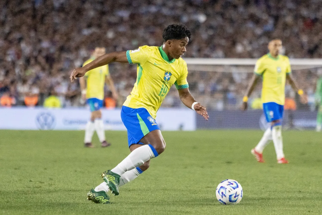 Endrick pela sele&ccedil;&atilde;o brasileira