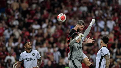 Filme repetido: Botafogo volta a sofrer com gols no fim e parece ainda n&atilde;o ter sa&iacute;do de 2023