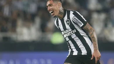 Botafogo: Hugo aproveita oportunidades, ganha espa&ccedil;o e confian&ccedil;a de Bruno Lage