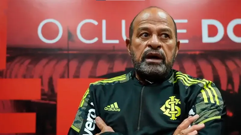 Paulo Paix&atilde;o d&aacute; entrevista ao canal oficial do Internacional em 2021