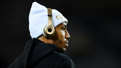 Aubameyang renova com o Dortmund, mas isso significa apenas uma multa maior para que ele saia