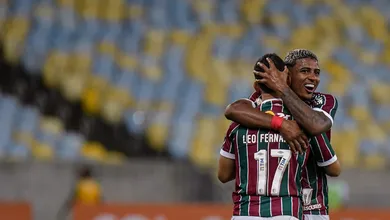 Fluminense bate Cruzeiro com gola&ccedil;o uruguaio e show de Marcelo no Maracan&atilde;