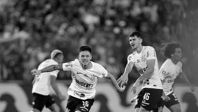 Gol de Garro entrou na hist&oacute;ria do d&eacute;rbi, enganou at&eacute; companheiros e mostra como Corinthians precisava dele