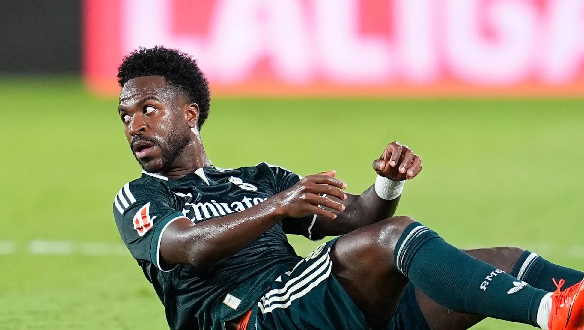 Vit&oacute;ria emocionante do Real Madrid s&oacute; traz preocupa&ccedil;&otilde;es, incluindo sobre Vin&iacute;cius Junior