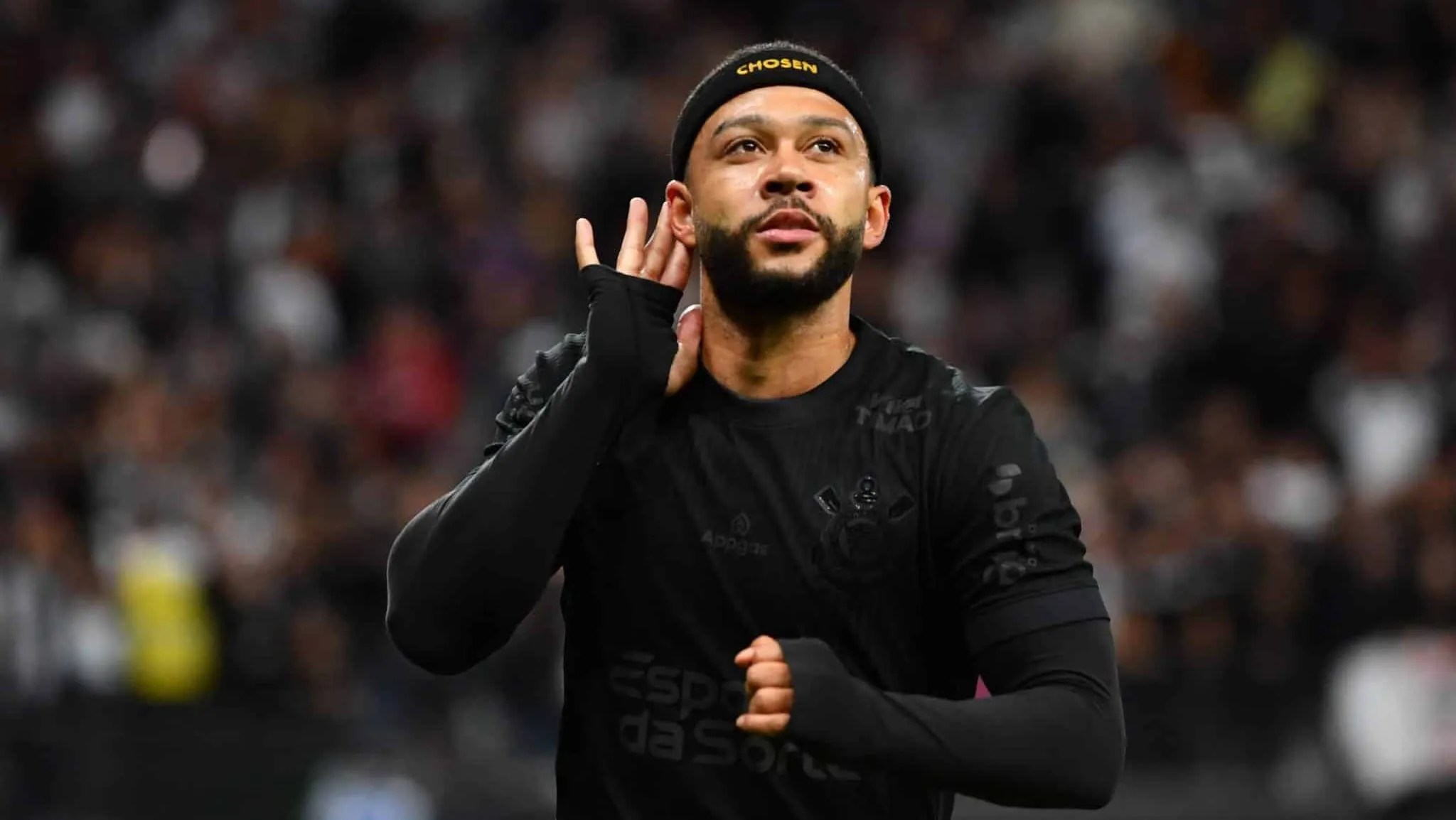 Memphis Depay faz o que quer no passeio do Corinthians sobre o Vasco
