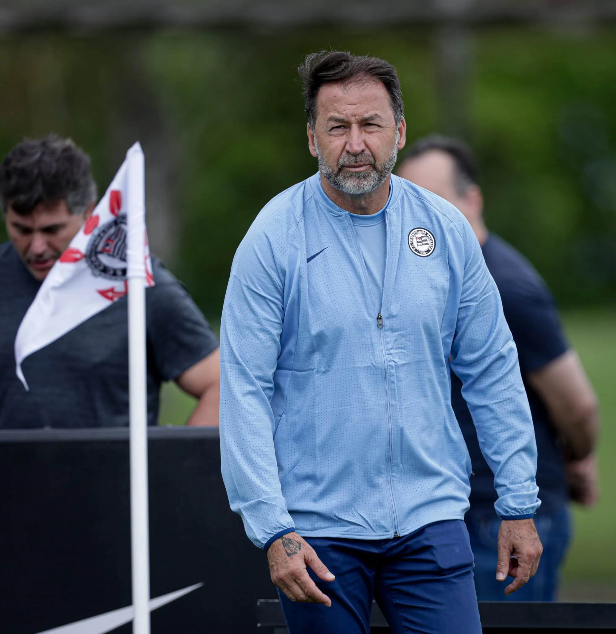 Ret&oacute;rica agressiva de Augusto Melo agrada parte da torcida do Corinthians, mas pode se voltar contra o clube