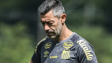 A poucas horas do fim do prazo, Santos ainda n&atilde;o tem acordo com Caixinha