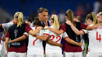 Phil Neville, da Inglaterra: &ldquo;Nos &uacute;ltimos tr&ecirc;s meses, queria acelerar minha vida para este ponto&rdquo;
