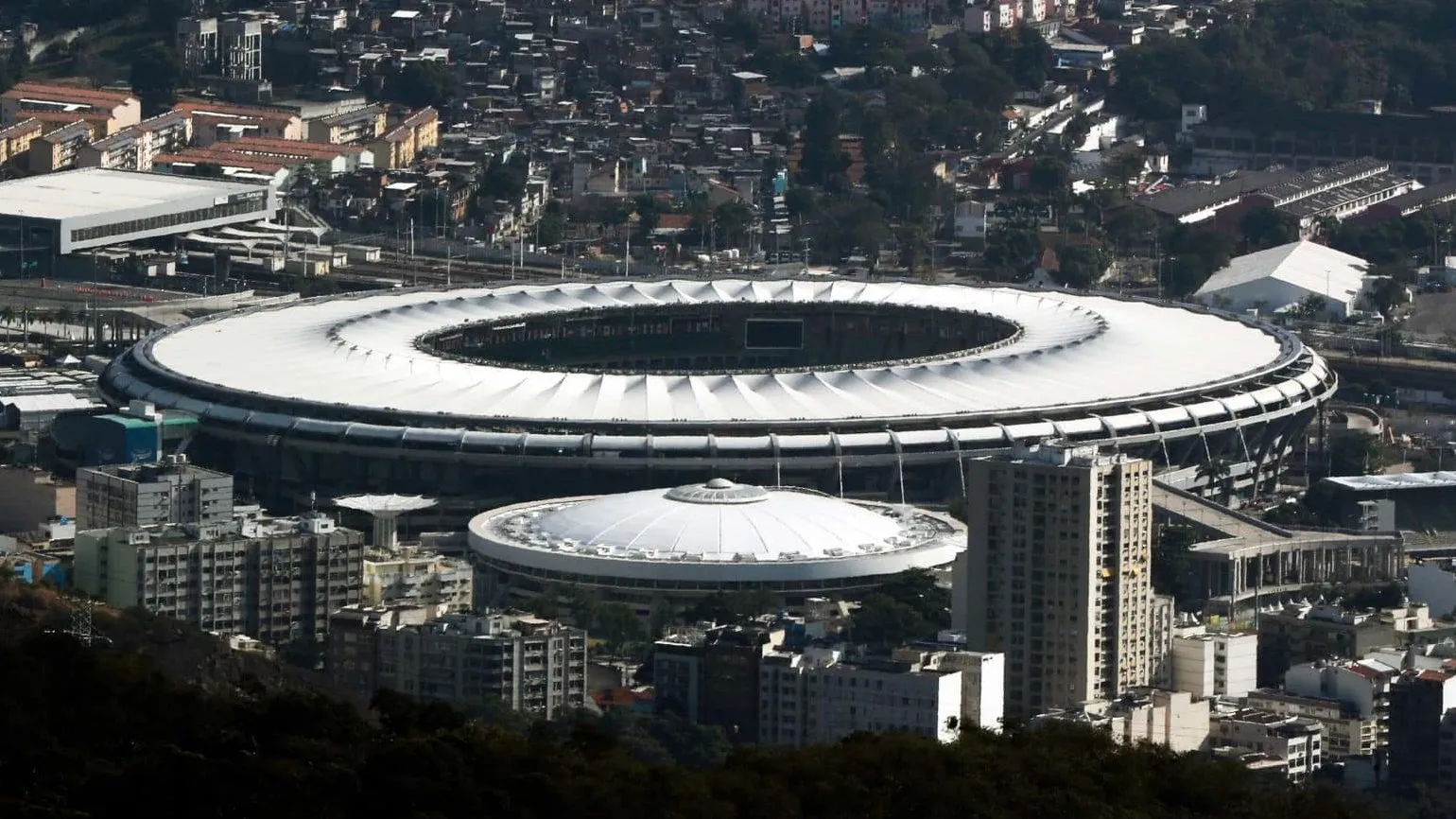 Conmebol, Fluminense e Boca batem o p&eacute;, e final da Libertadores ser&aacute; no Maracan&atilde;